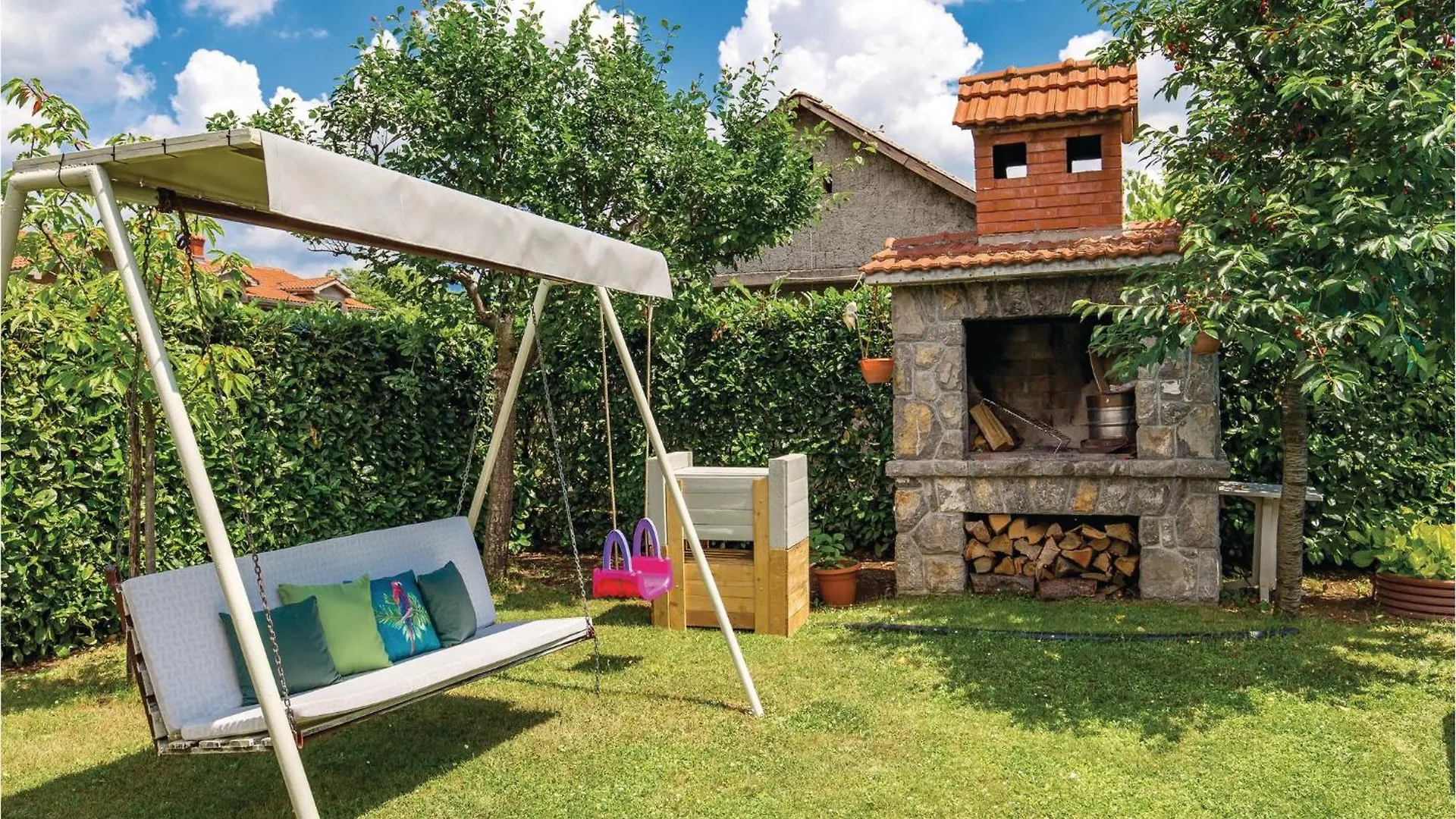 2 Bedroom Gorgeous Apartment In Drazice