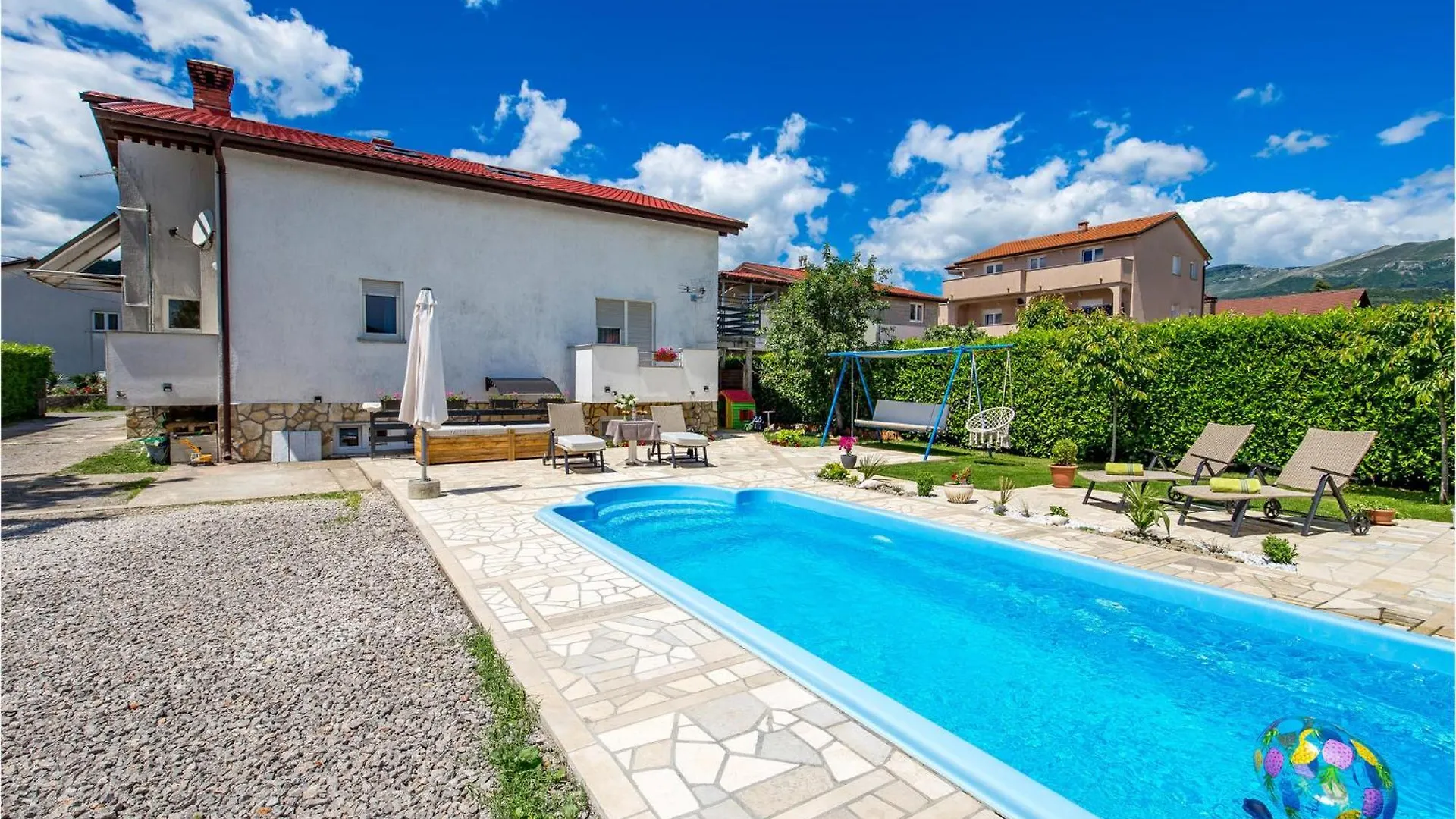 2 Bedroom Gorgeous Apartment In Drazice